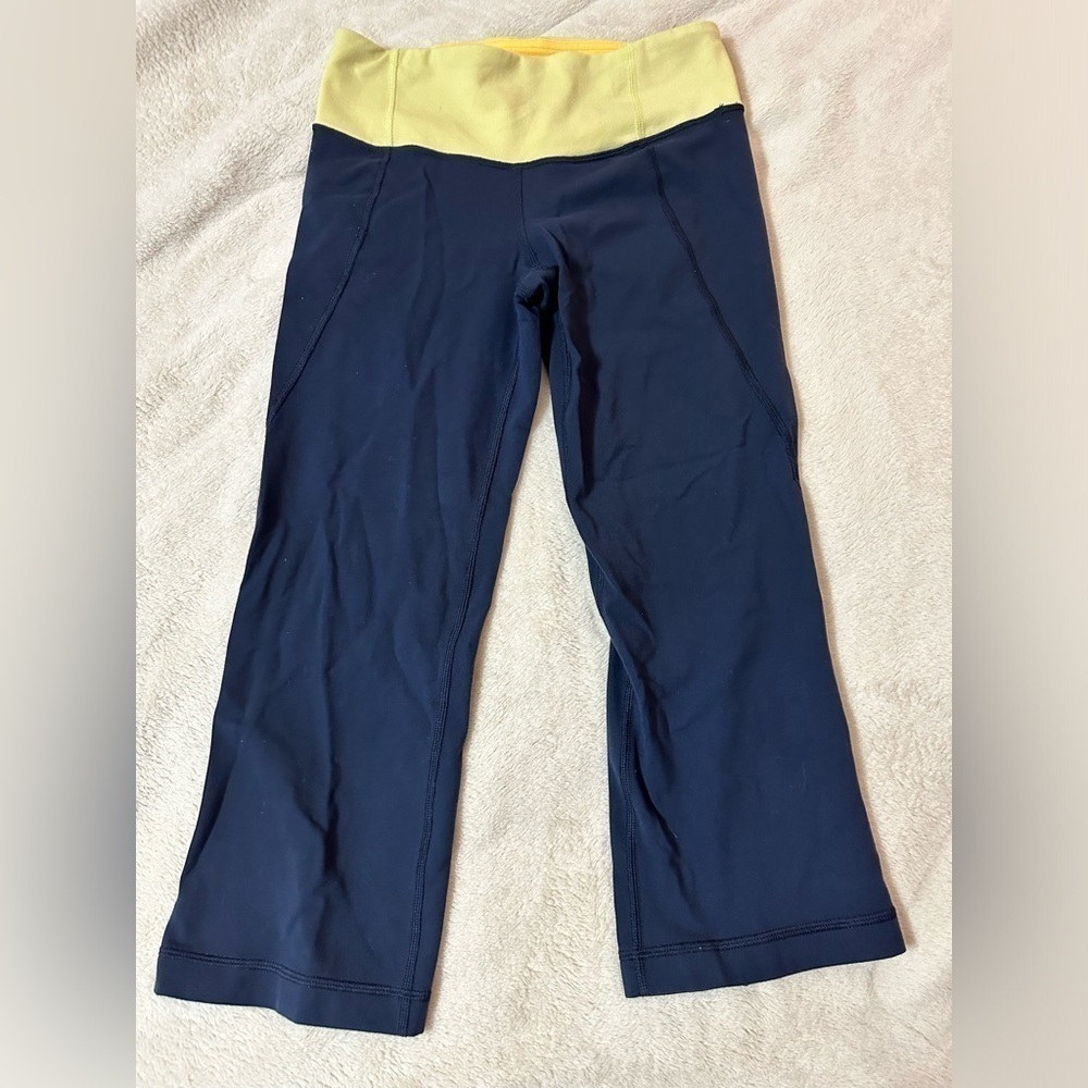Lululemon Crop Slit Leg Workout Pants blue w/ Yellow Waist Band 21" Inseam - 4